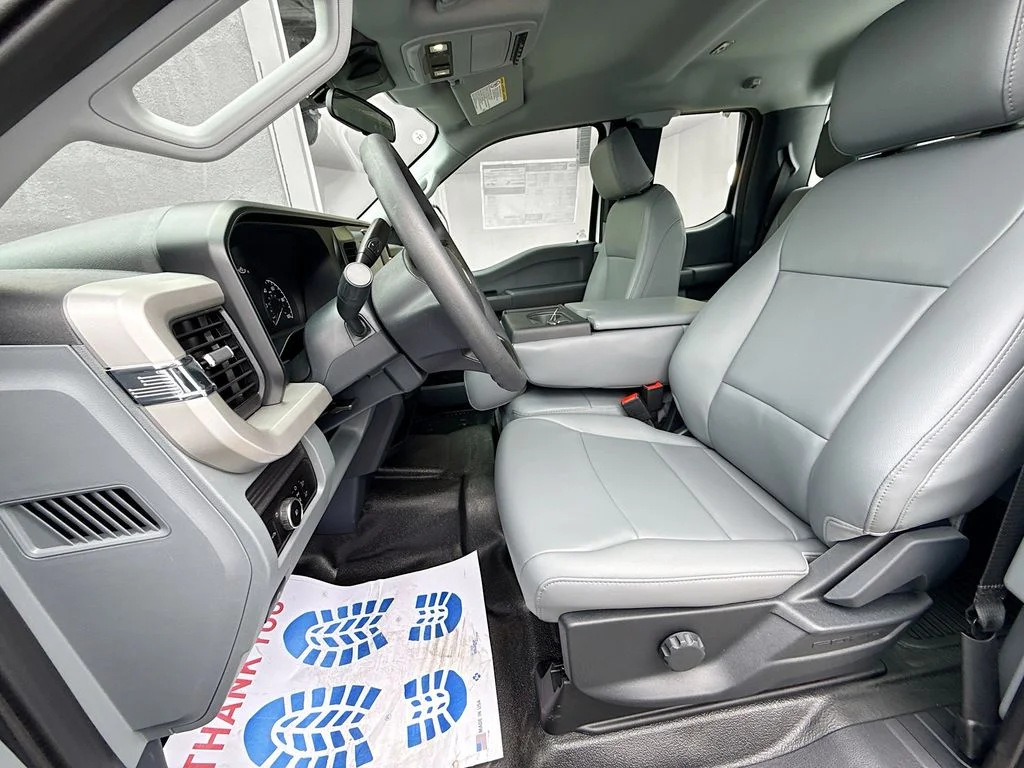 New 2026 Oxford White Ford XL image 19