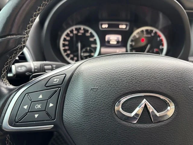 Used 2017 Silver INFINITI Premium image 25