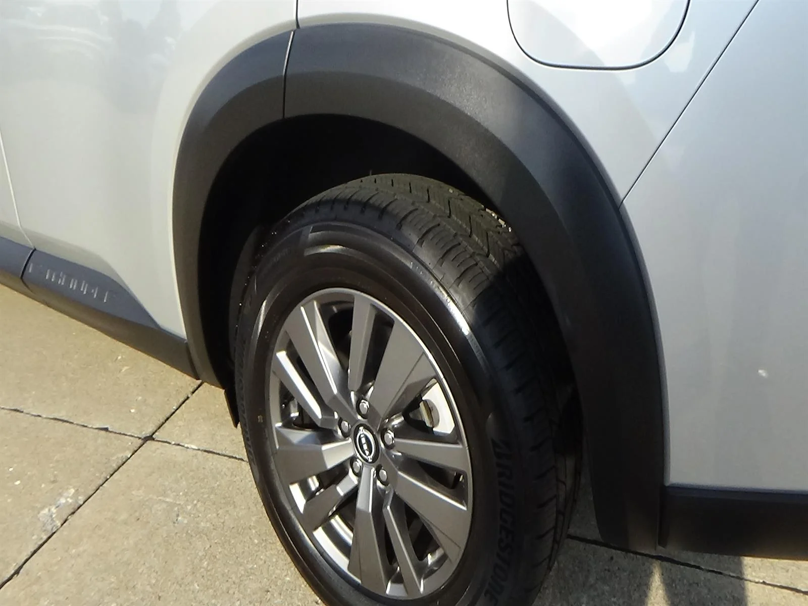 Used 2025 Brilliant Silver Metallic (k23) Nissan SV image 9