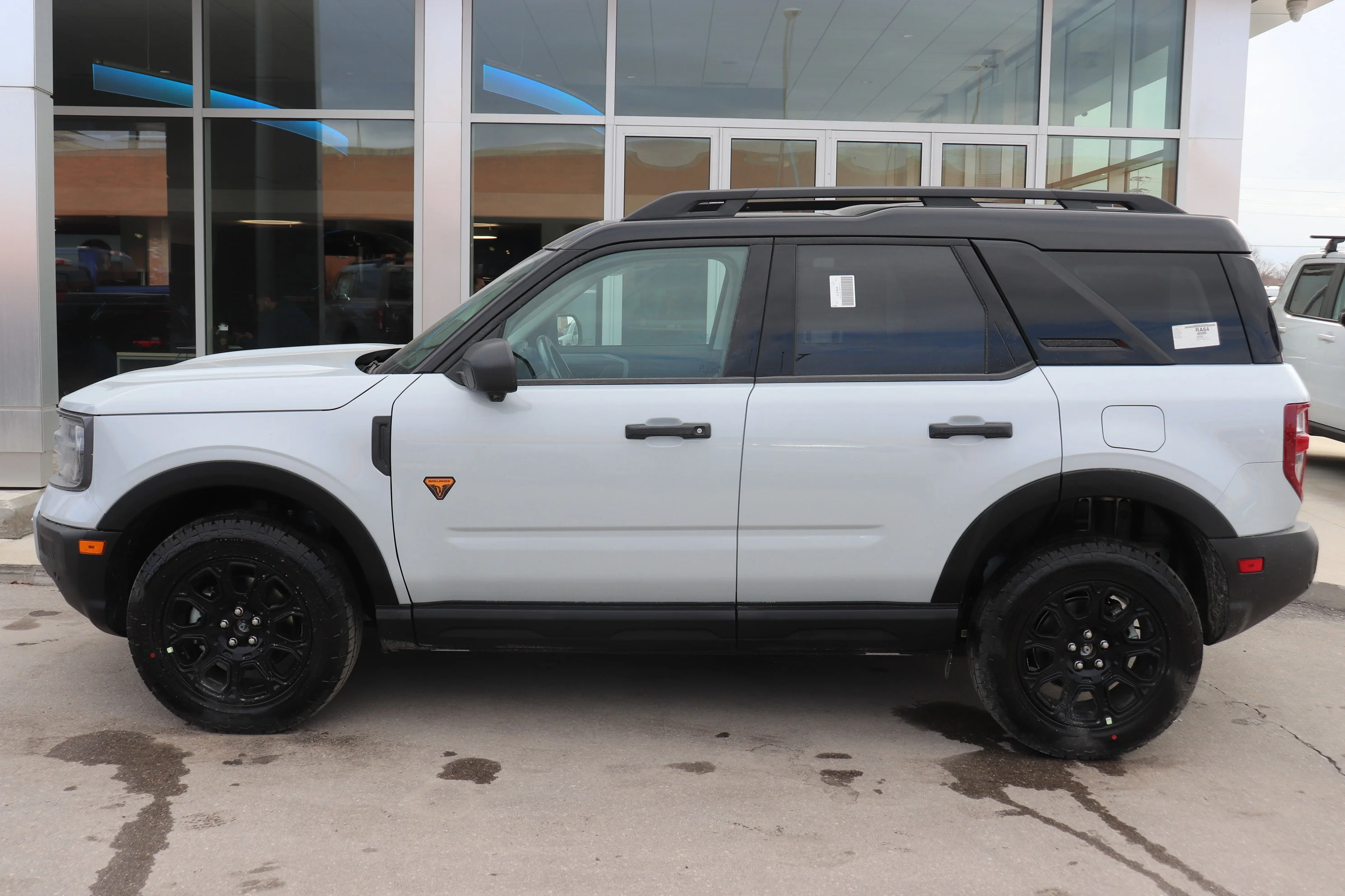 New 2026 SPACE WHITE METALLIC Ford Badlands image 3
