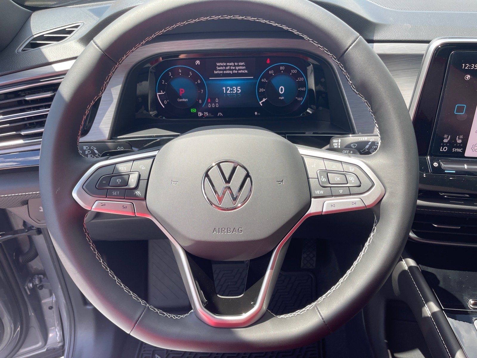 New 2026 Silver Mist Metallic Volkswagen SE image 7