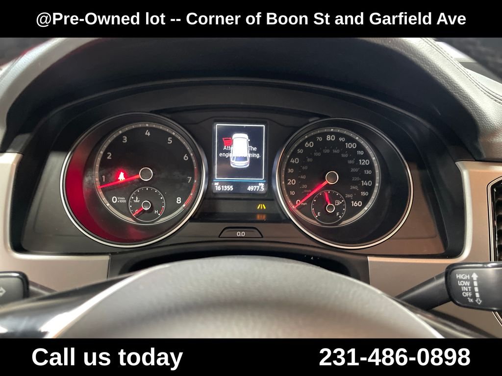 Used 2018 Gray Volkswagen SEL image 21