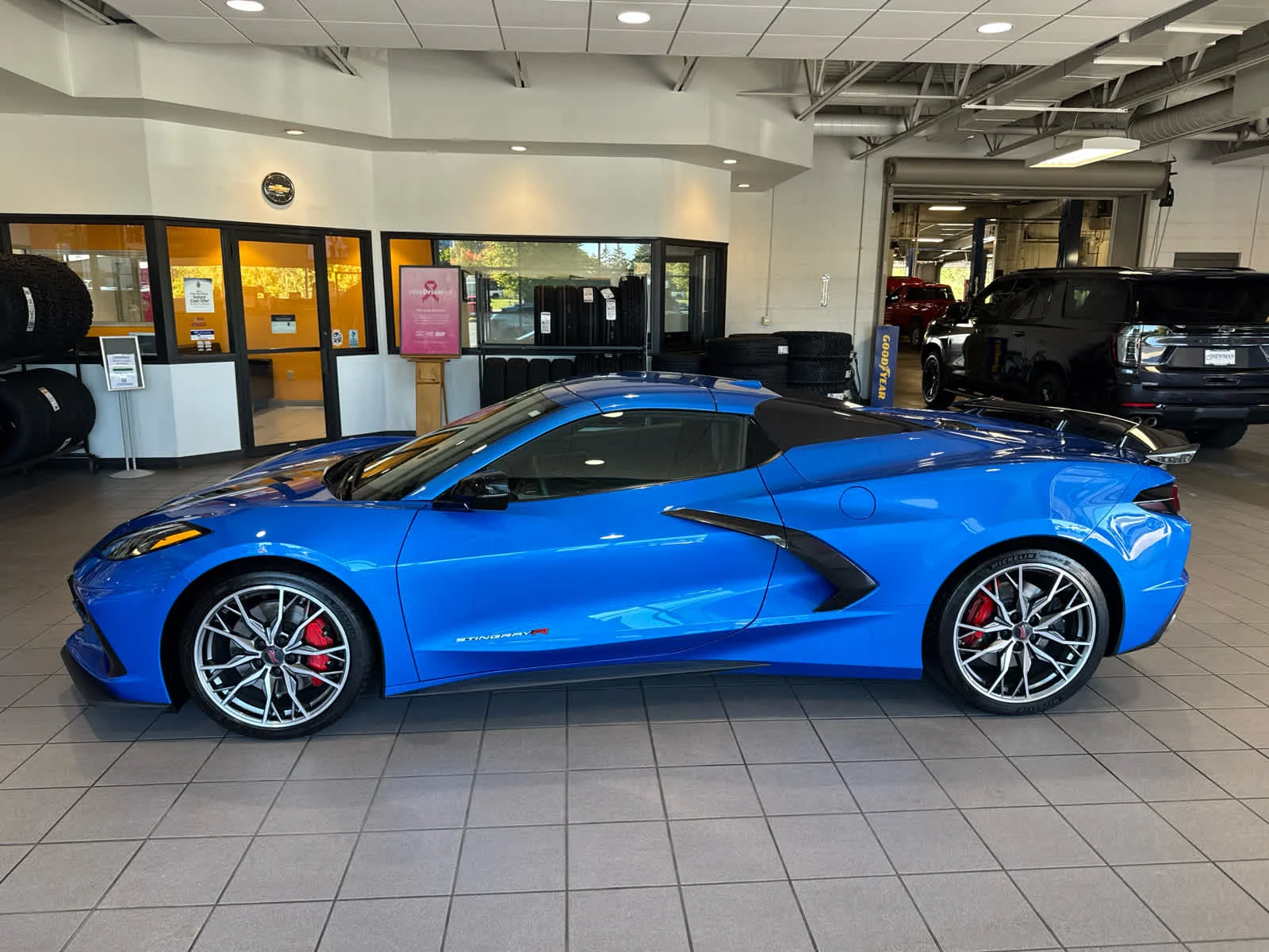 Used 2025 Riptide Blue Metallic Chevrolet 2LT image 6