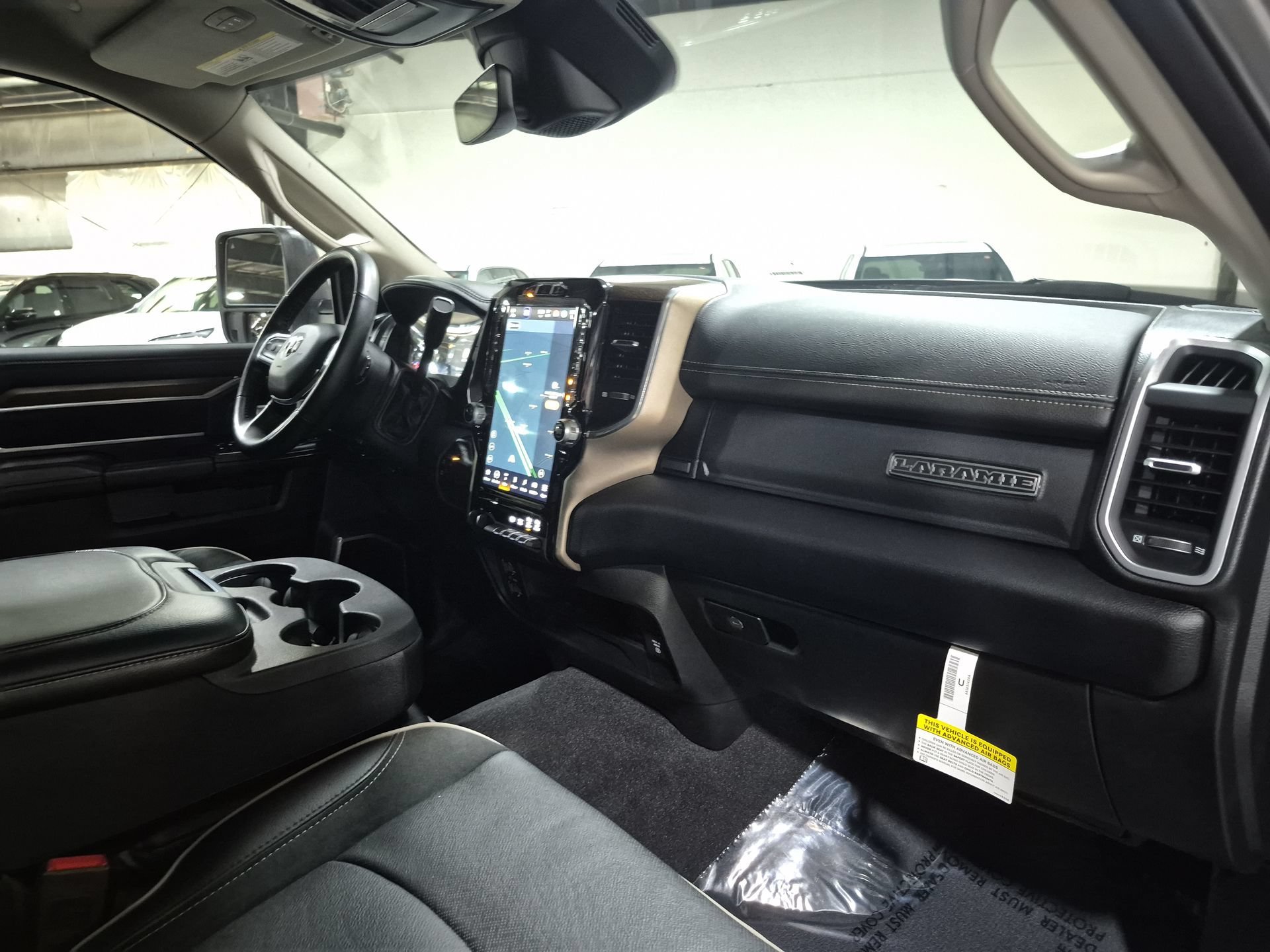 Used 2024 Billet Silver Metallic Clearcoat Ram Laramie image 28