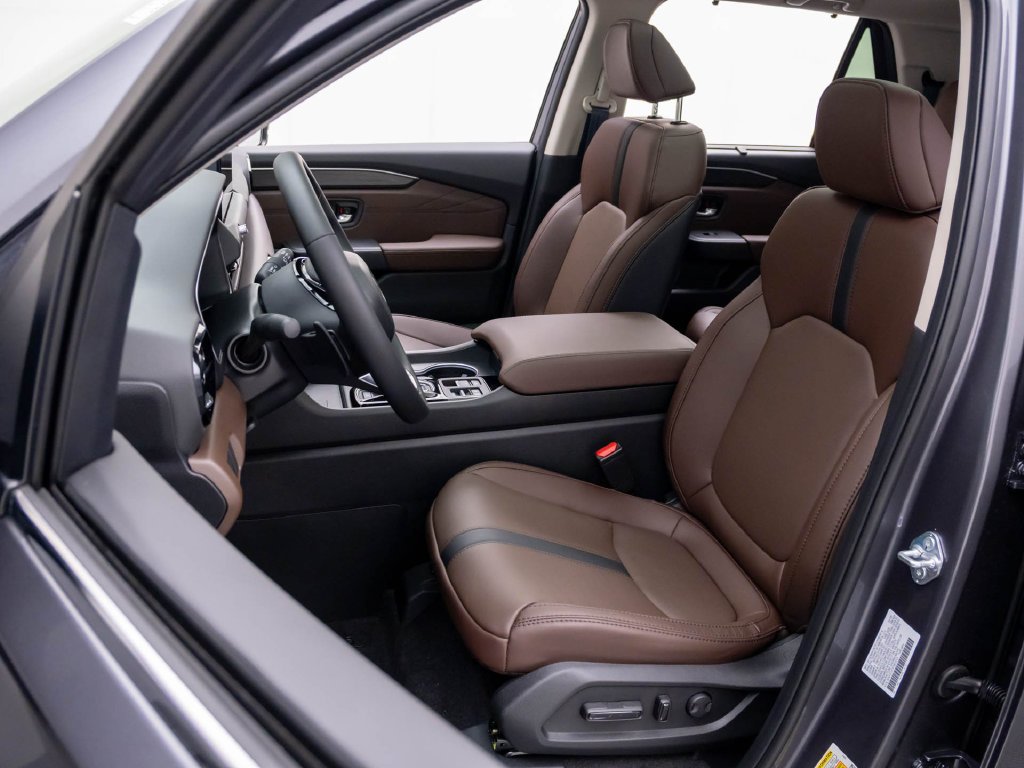 2026 Honda Pilot Touring - Photo 17