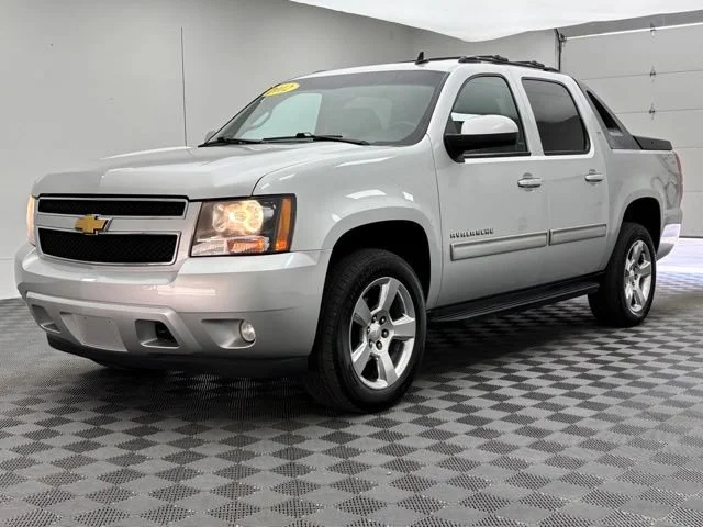Used 2012 Chevrolet Avalanche LT with VIN 3GNTKFE74CG269383 for sale in Troy, OH
