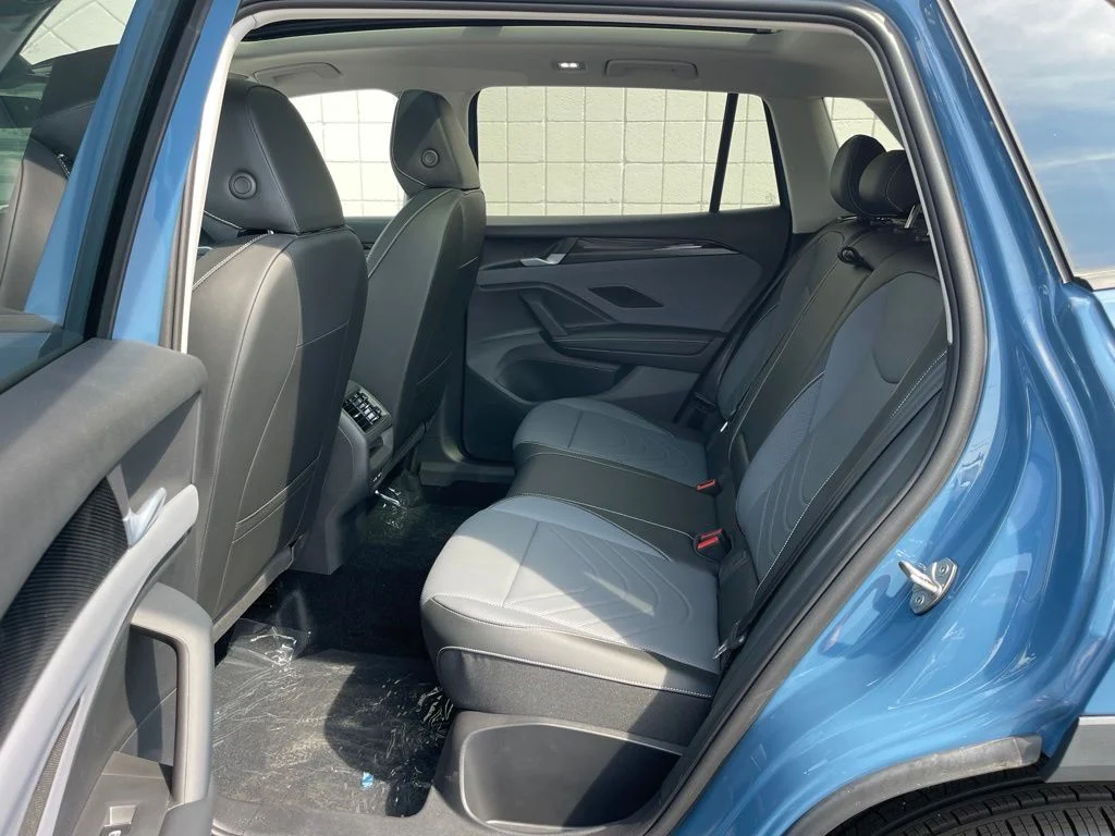 New 2026 Monterey Blue Pearl Volkswagen 2.0T SE image 24
