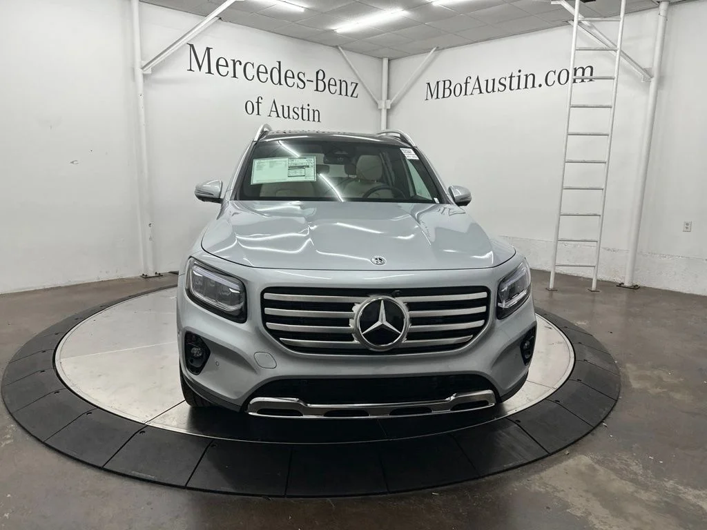 New 2026 Silver Mercedes-Benz GLB 250 image 2