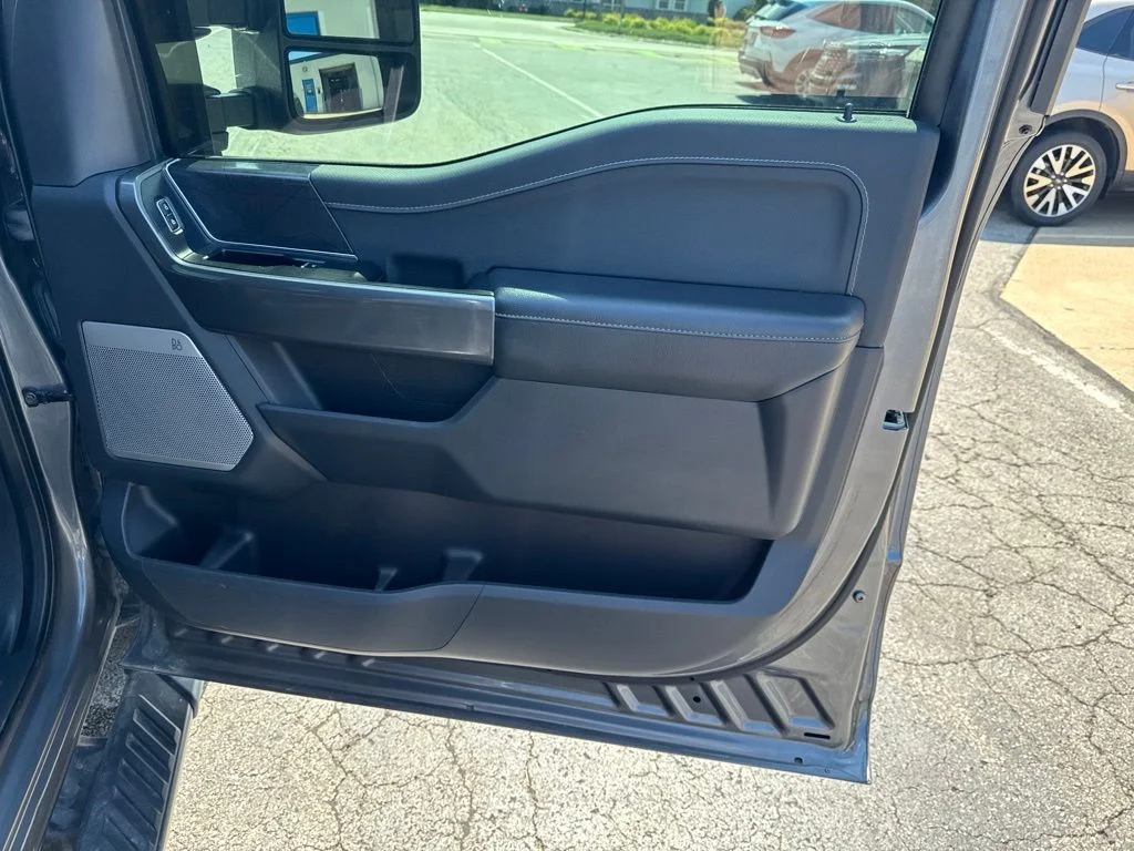Used 2023 Gray Metallic Ford XLT image 33