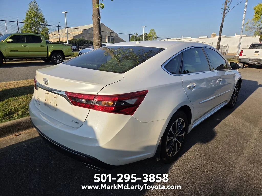 Used 2017 White Toyota XLE image 4