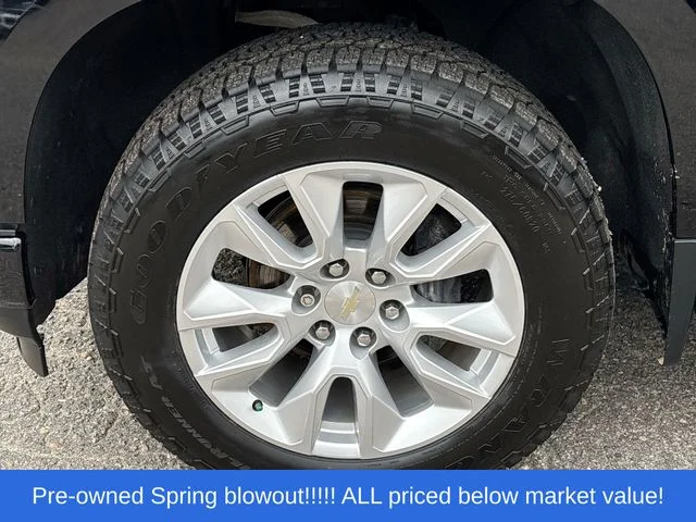 Used 2021 Black Chevrolet Custom image 13