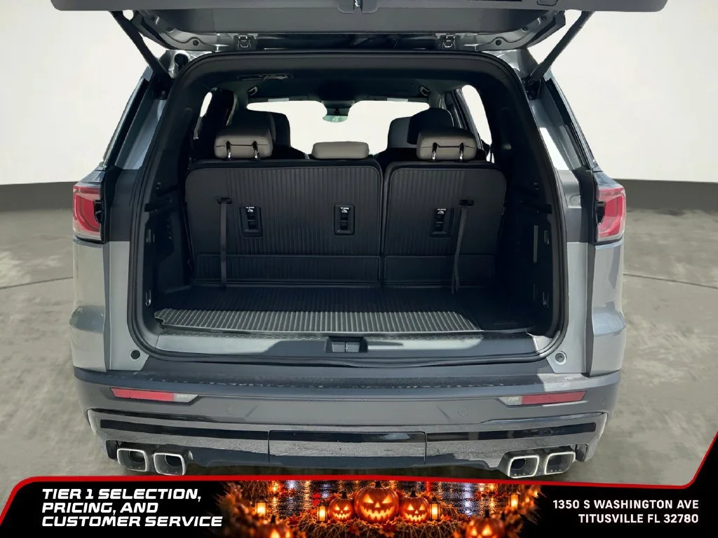 New 2026 Sterling Metallic GMC Elevation image 25