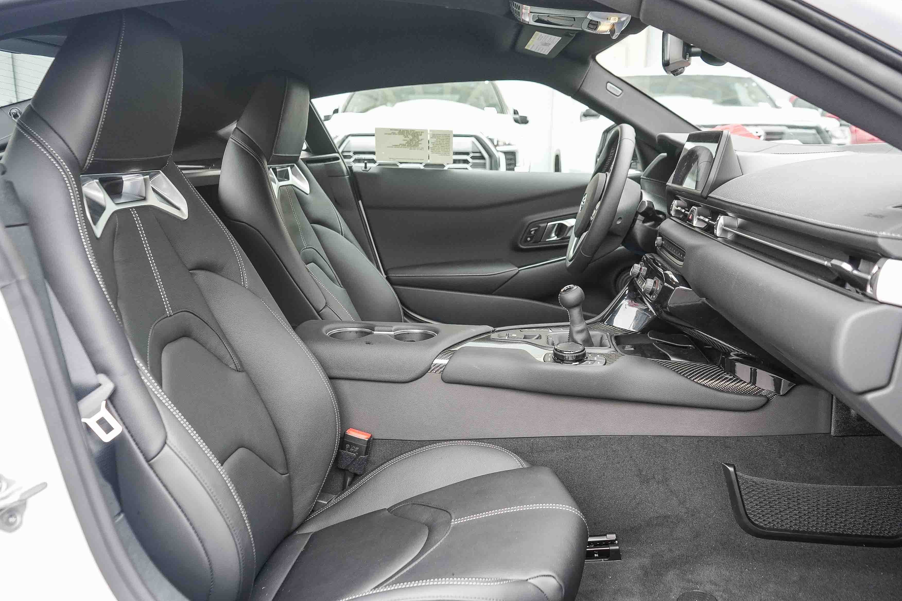 2026 Toyota Supra Premium - Photo 17