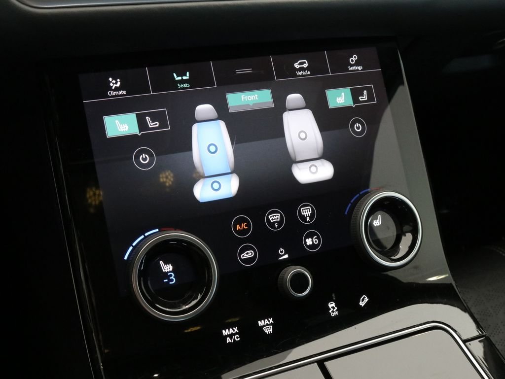 Used 2019 Red Land Rover HSE R-Dynamic image 21