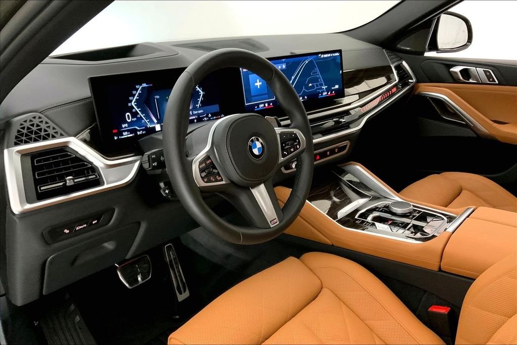Used 2026 Manhattan Green Metallic BMW  image 21