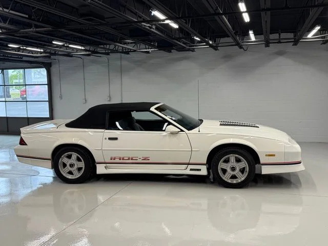 Used 1990  Chevrolet RS image 8