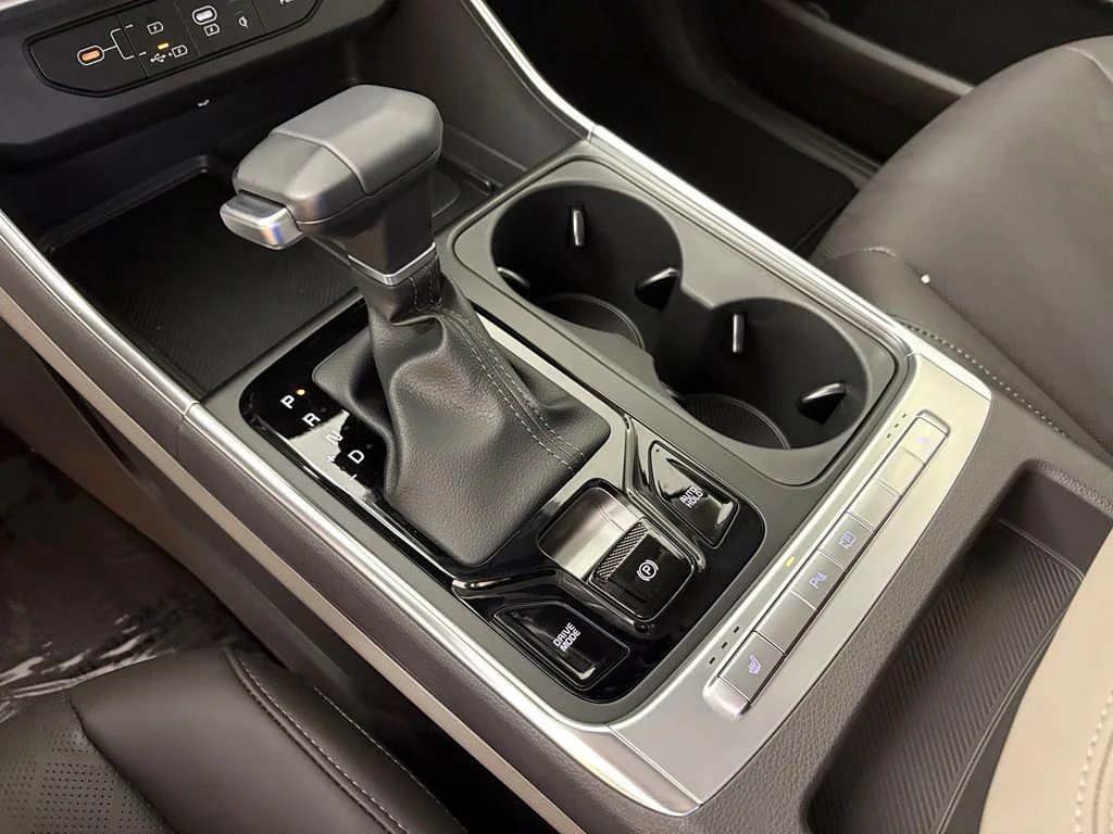 New 2026 Ceramic Silver Kia EX image 31