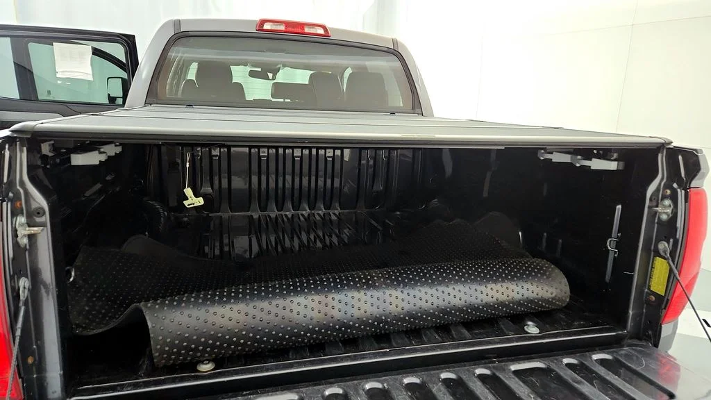 Used 2019 Gray Toyota Platinum image 19