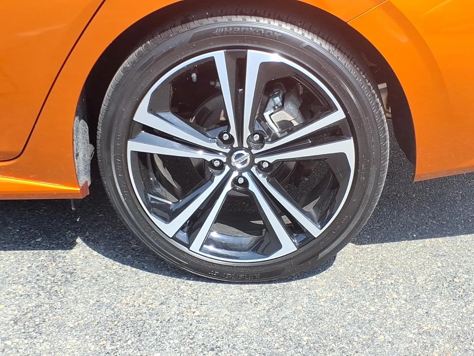 Certified Used 2023 Monarch Orange Metallic/Super Black Nissan SR image 9