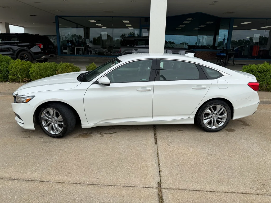 Used 2019 Platinum White Pearl Honda LX 1.5T image 8