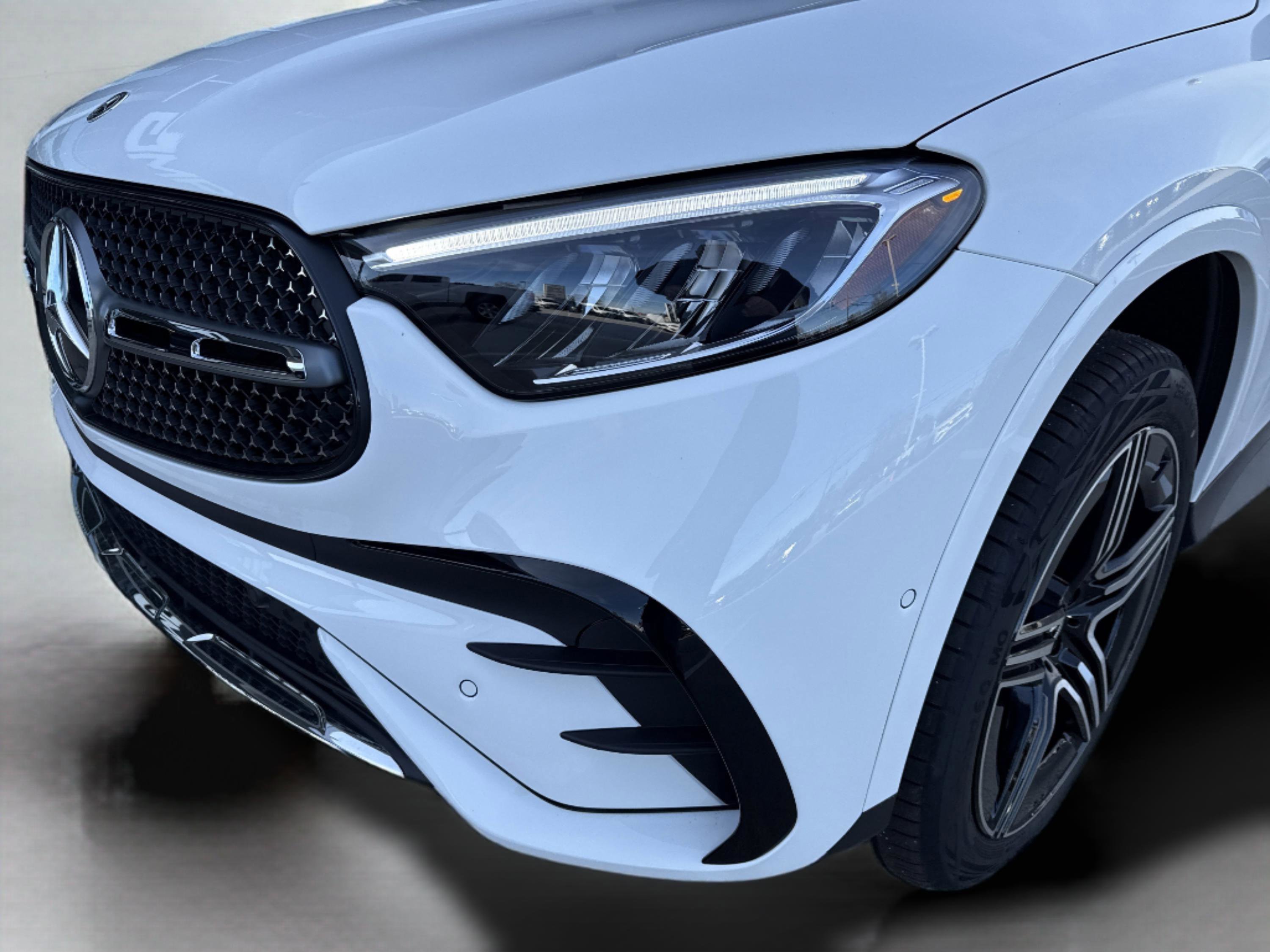 New 2026 Polar White Mercedes-Benz GLC 300 image 45