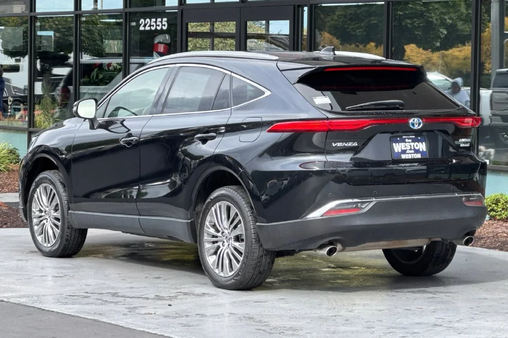 2022 Toyota Venza Limited - Photo 6