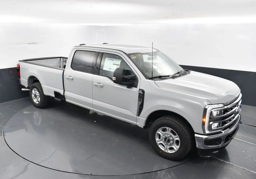 New 2026 White Ford XLT image 21