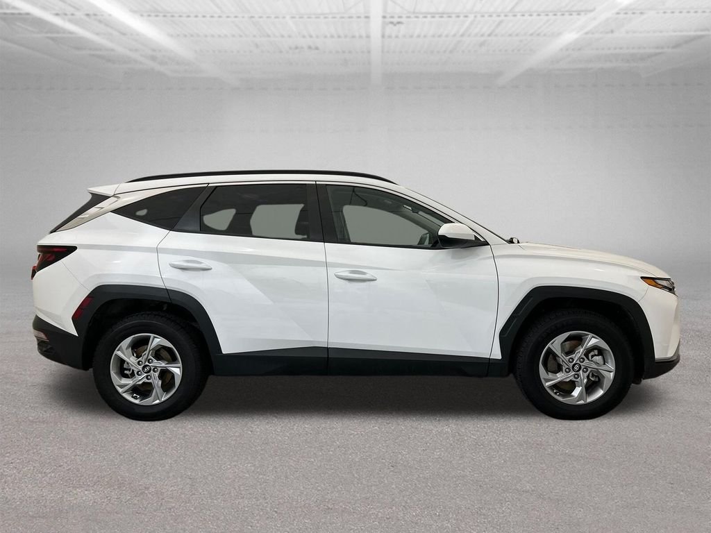 Used 2024 White Hyundai SEL image 7
