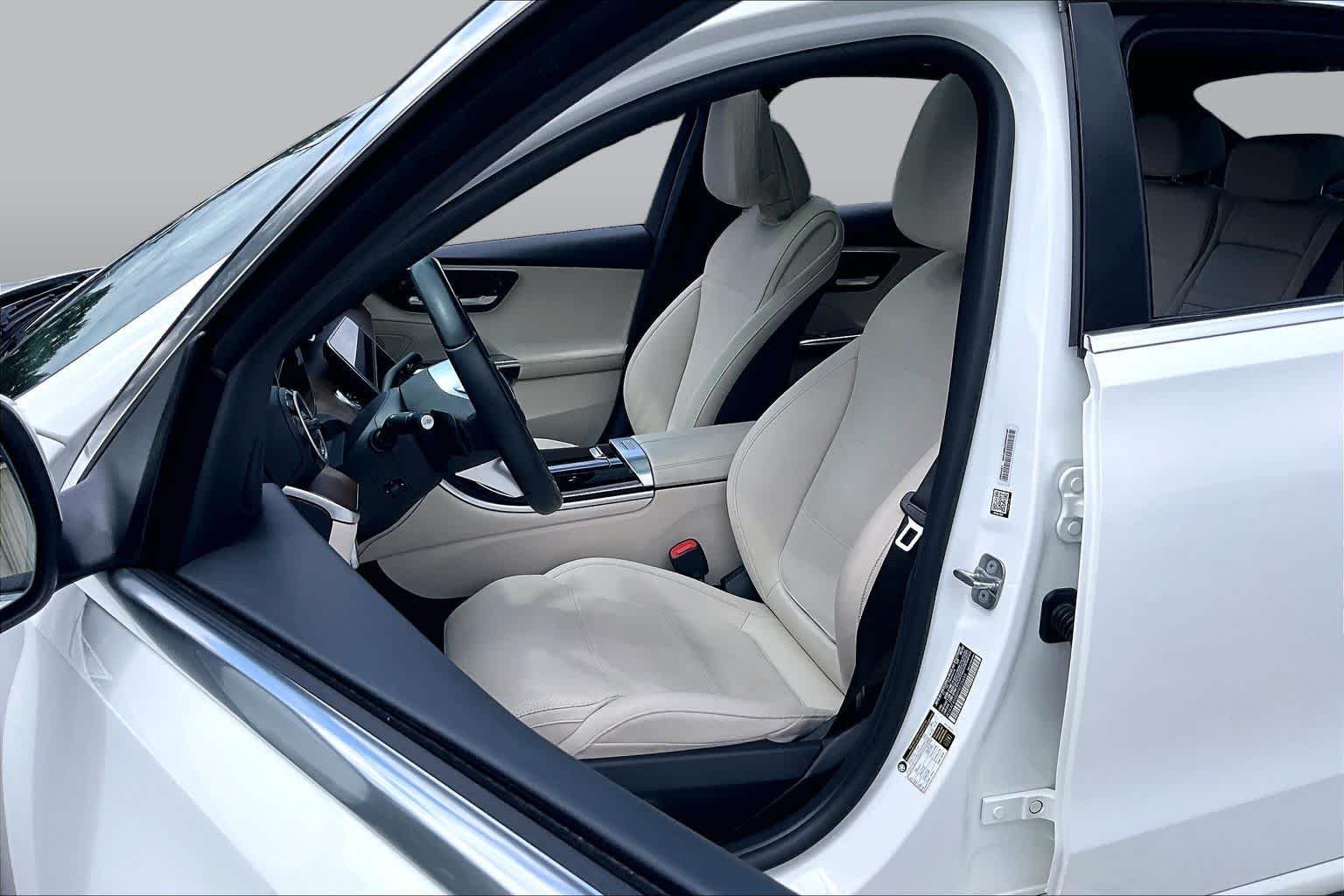 Used 2024 Polar White Mercedes-Benz C 300 image 8