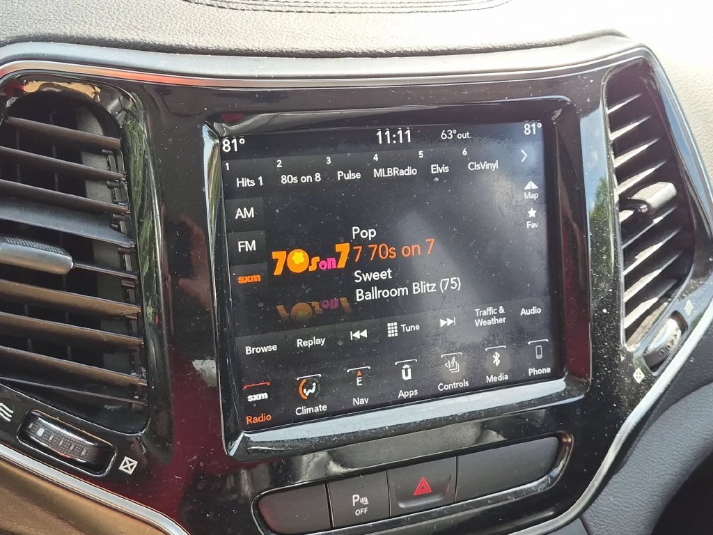 Used 2019 Black Jeep Limited image 17