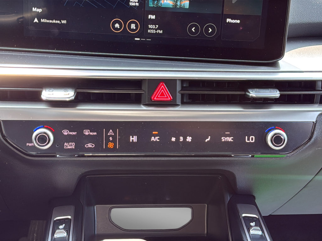 Used 2025 Black Kia S image 24