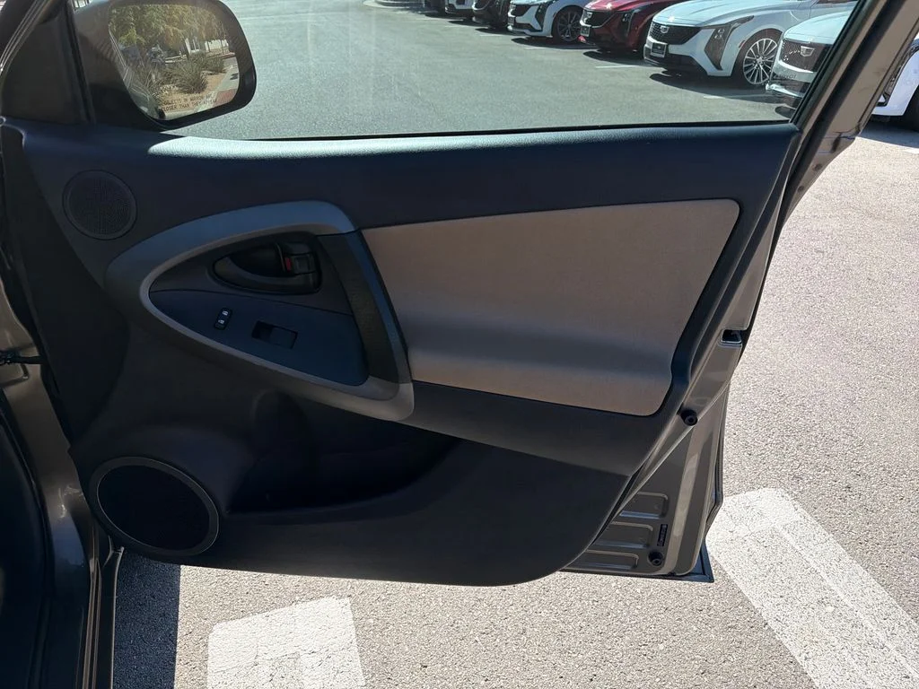 Used 2010 Brown Toyota Base image 33