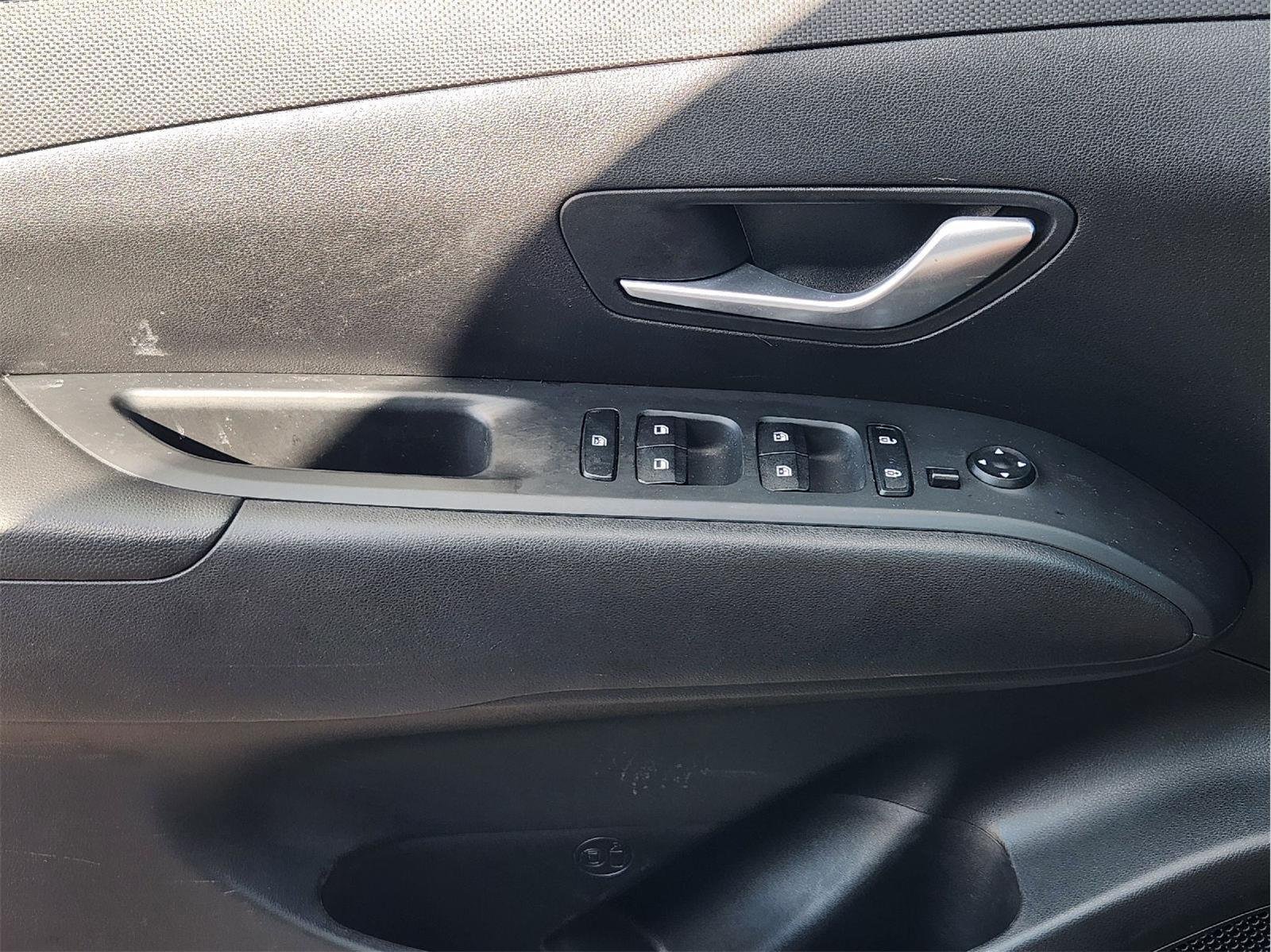 Used 2022 Shimmering Silver Hyundai Blue image 23