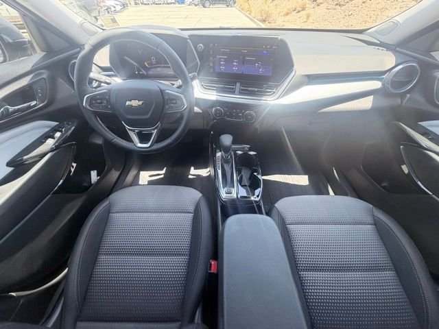 2025 Chevrolet Trax LT - Photo 25