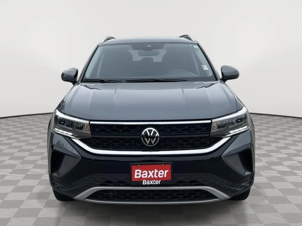 Certified Used 2024 GRAY Volkswagen SE image 15