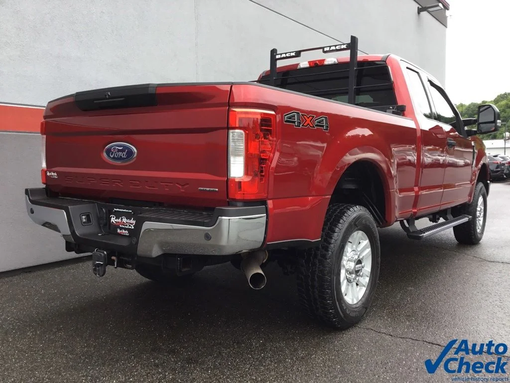 Used 2017 Red Ford XLT image 10