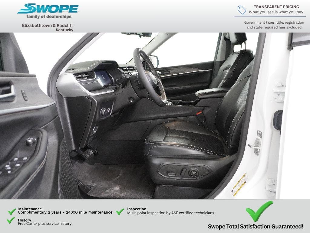 Used 2023 Bright White Clearcoat Jeep Limited image 12