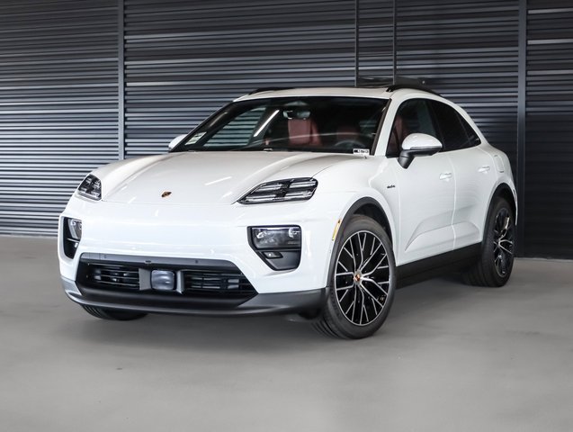 2026 Porsche Macan 4 Electric