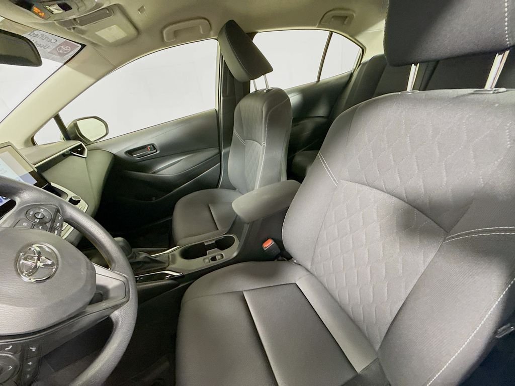 Used 2026 Wind Chill Pearl Toyota Hybrid LE image 18