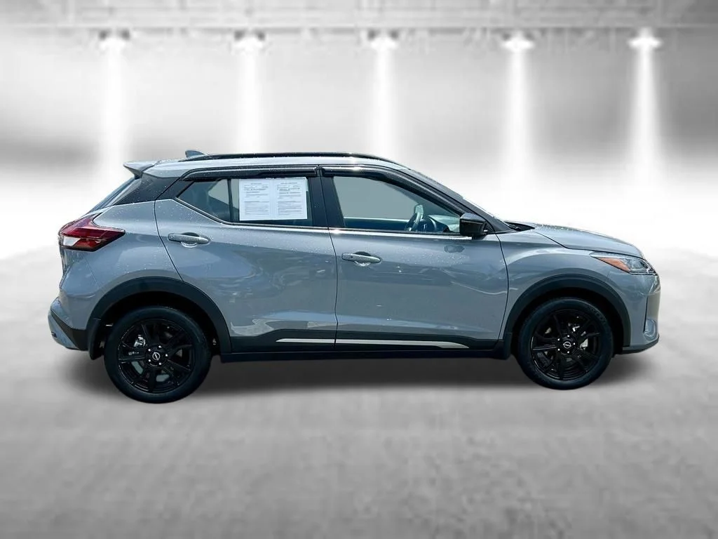 Used 2024 Boulder Gray Metallic Nissan SR image 5