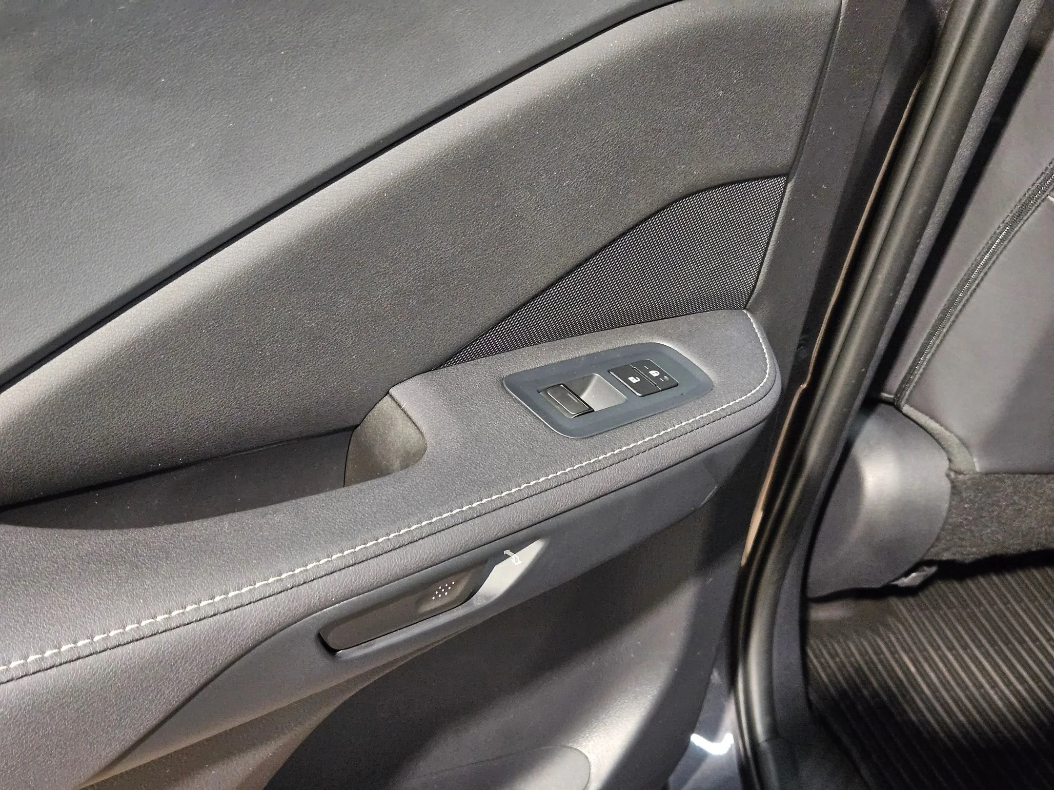 2025 Lexus TX Base - Photo 34