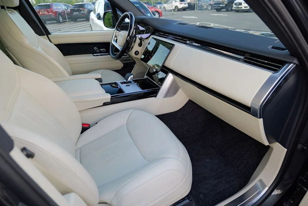 Used 2025 Gray Land Rover SE image 38