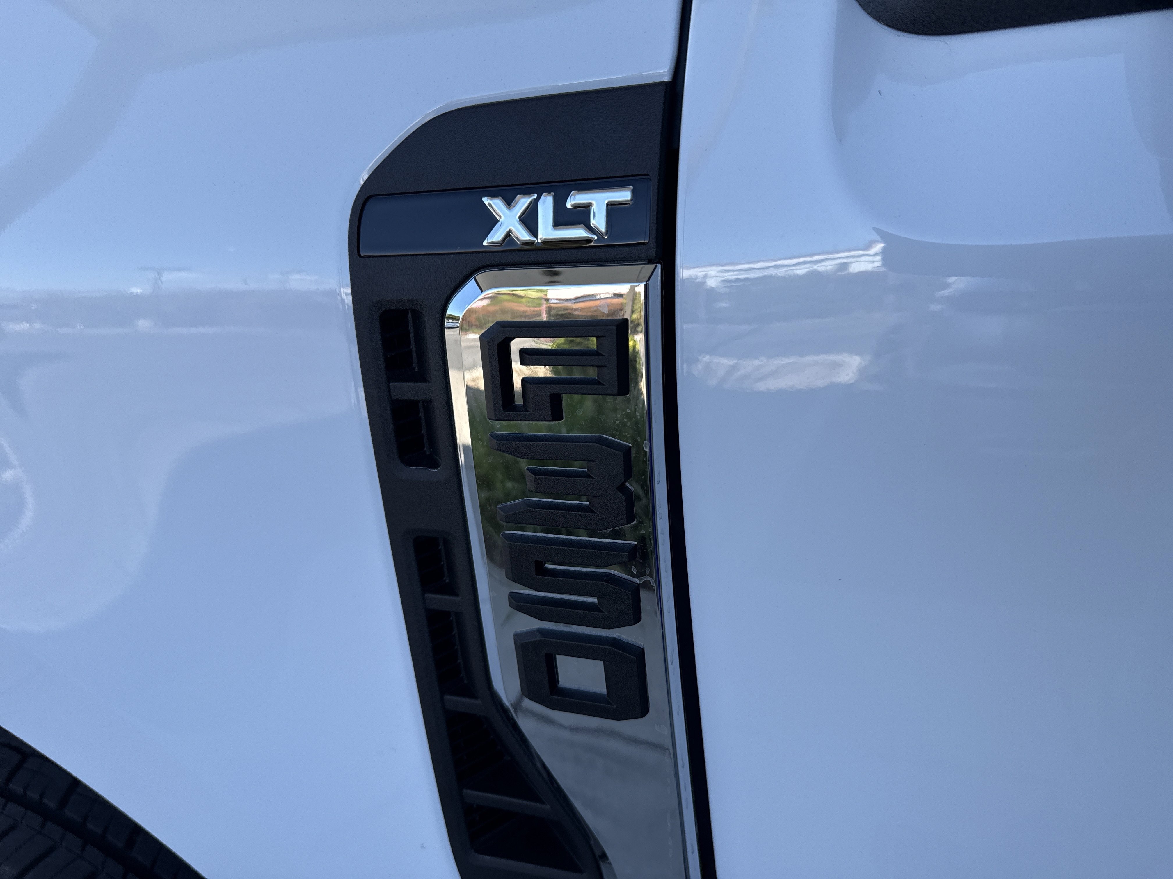2026 Ford F-350 Super Duty XLT - Photo 8