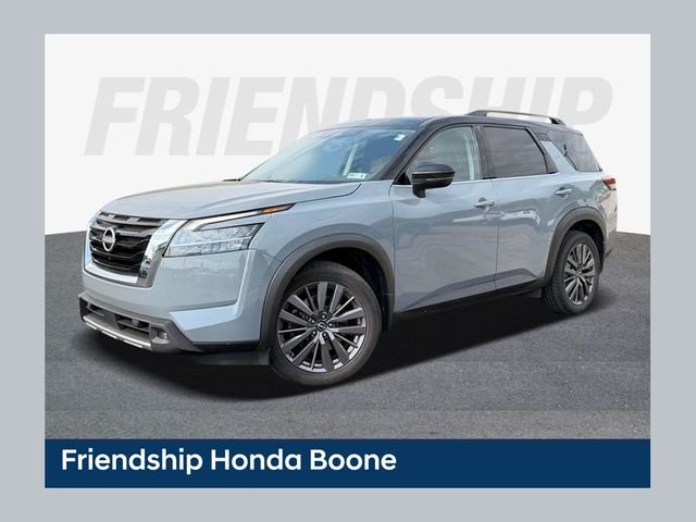 2022 Nissan Pathfinder SL
