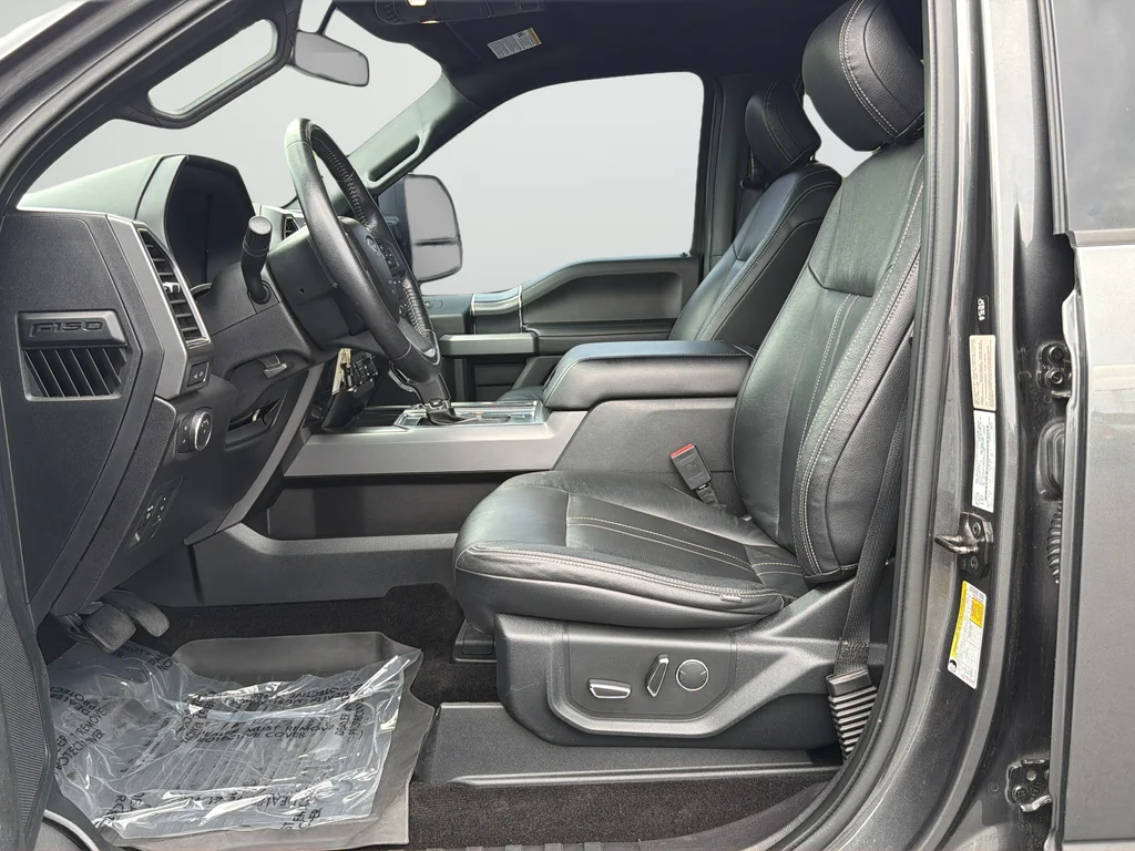Used 2018 Gray Ford XLT image 10