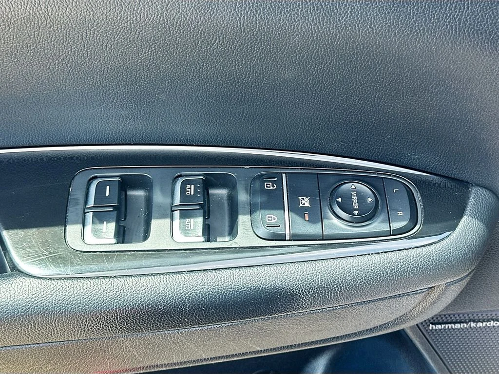 Certified Used 2020 Blue Kia SX image 18