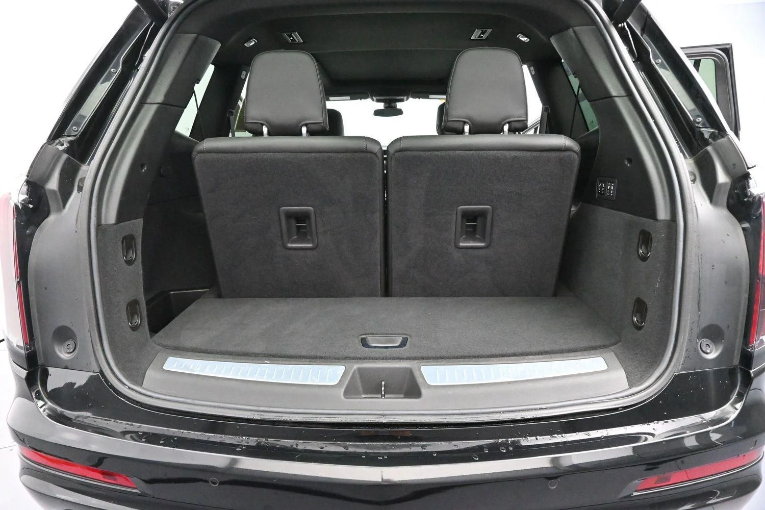 Used 2024 Stellar Black Metallic Cadillac Sport image 9