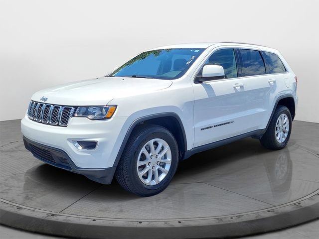 Used 2022 White Jeep Laredo E image 3
