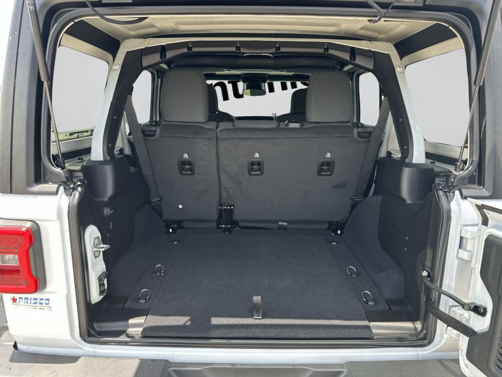 New 2026 Bright White Clearcoat Jeep Rubicon image 33
