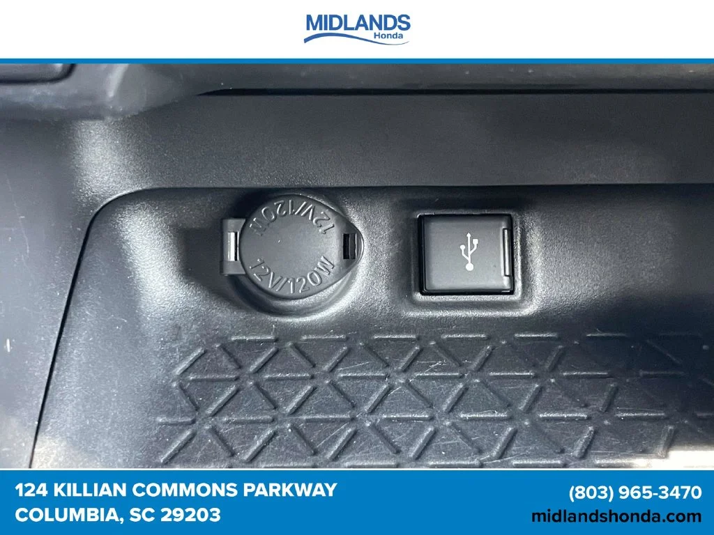 Used 2021 Midnight Black Metallic Toyota XLE image 28
